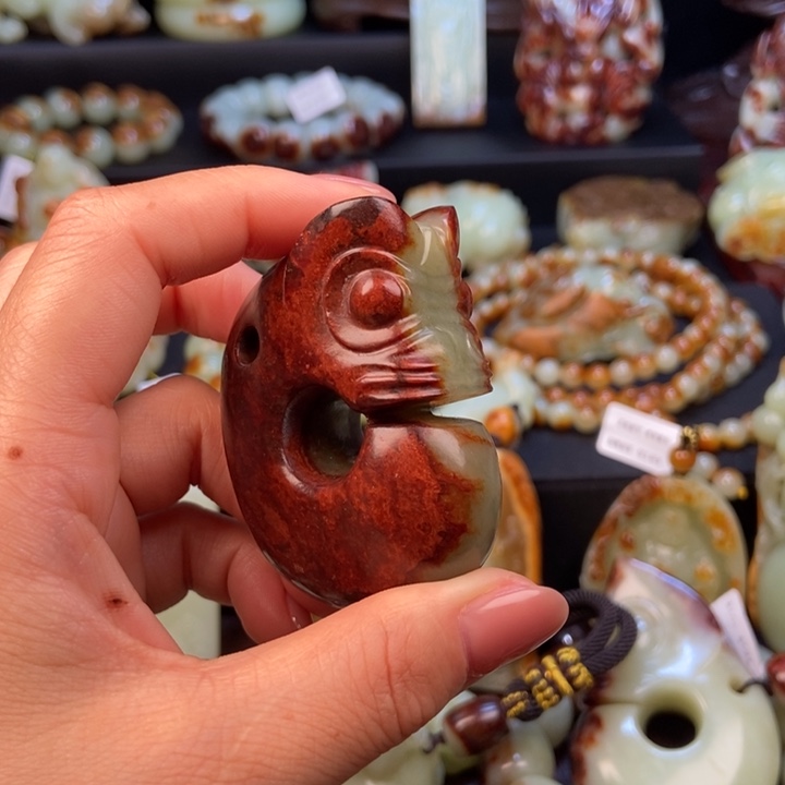 岫岩河磨玉（透闪石质玉）未镶嵌把件