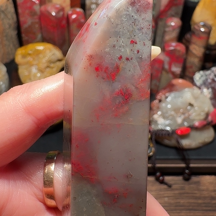 昌化鸡血石老*伯昌化鸡血石