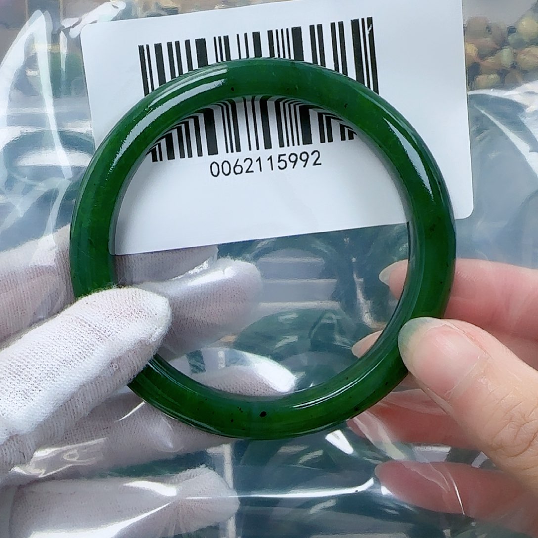 和田玉（碧玉）手镯未镶嵌6364