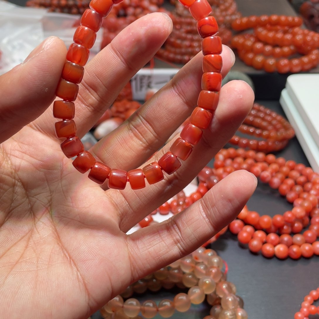 南红玛瑙手链未镶嵌