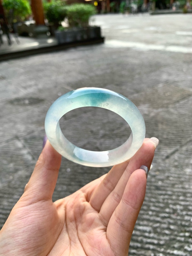 天然翡翠手镯蓝冰（51/52圈）小六一种水