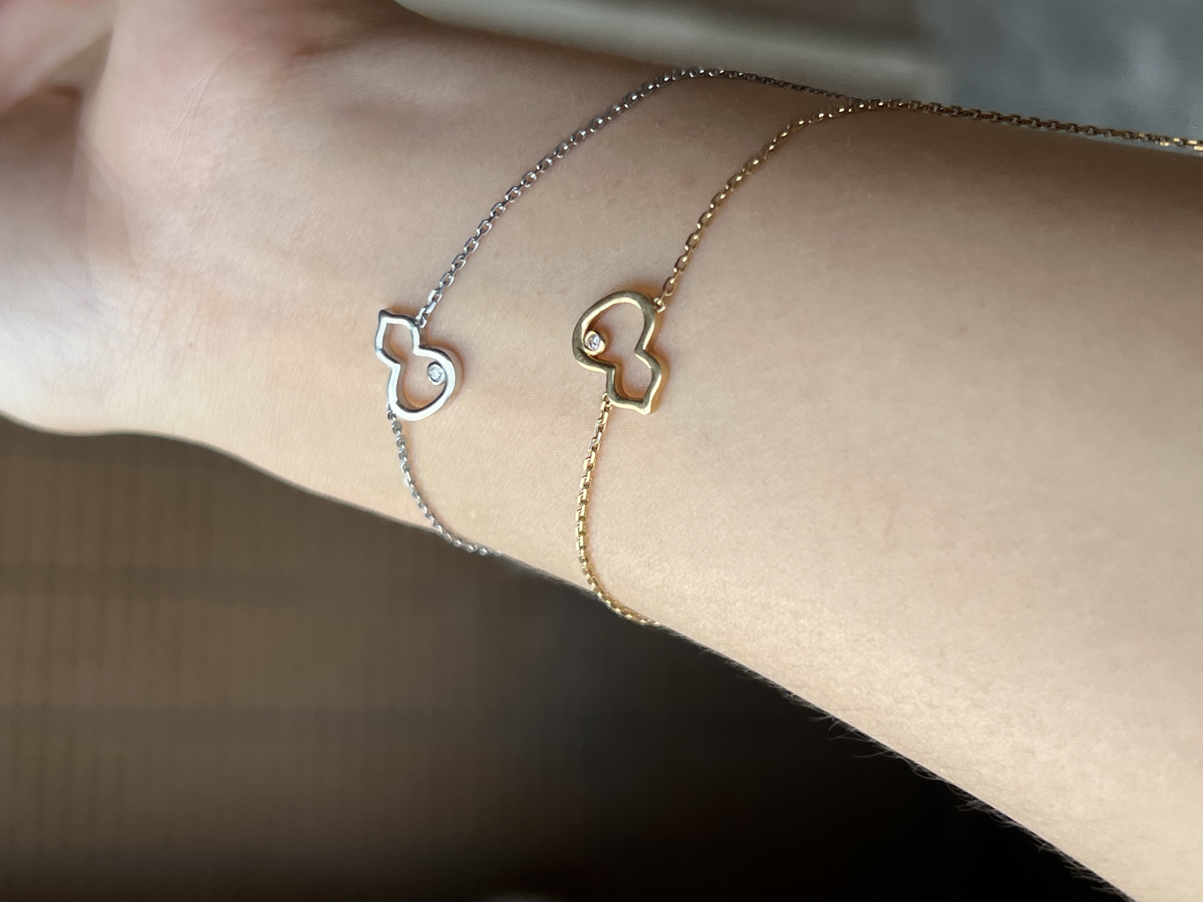 【DesiGner的珠宝店】18k金钻石手链k黄k白葫芦手链