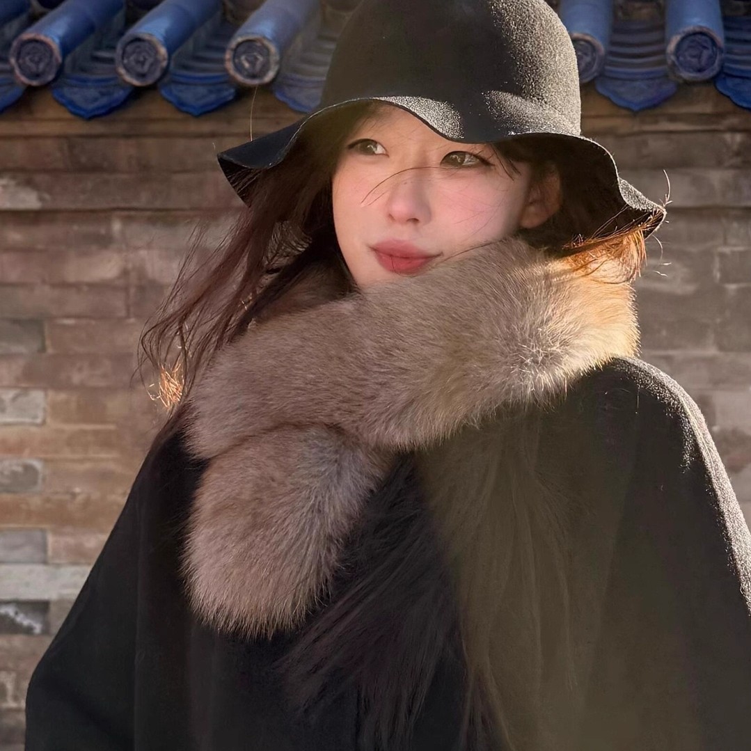 氛围感围巾搭配 真毛狐狸毛秋冬百搭