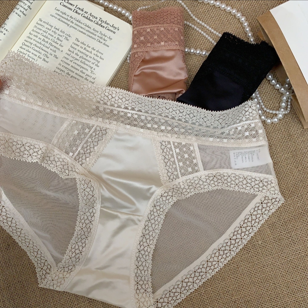 中腰女士三角蕾丝内裤印花纯欲风透气亲肤舒适包臀底裤