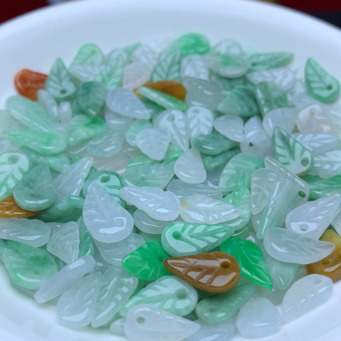 【闪购商品】翡翠手链未镶嵌冰三彩树叶子10个