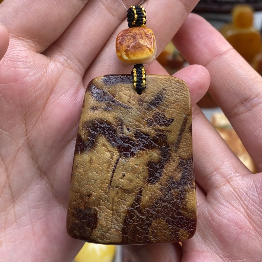 蜜蜡未镶嵌珠宝奇石