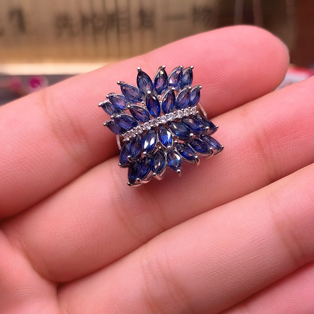 蓝宝石戒指银S925镶嵌