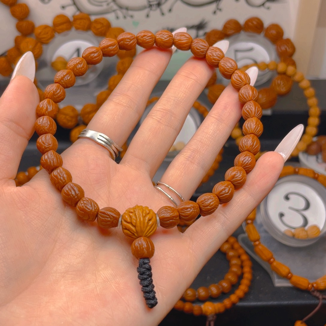 1***.吊坠文玩核桃0.8888888888888