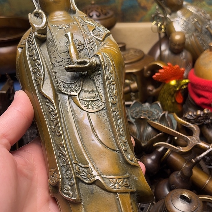 精美铜器批发档口