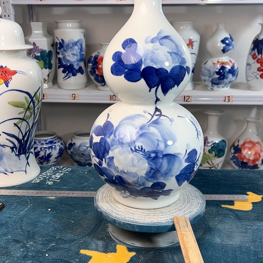 摆件景德镇陶瓷葫青牡