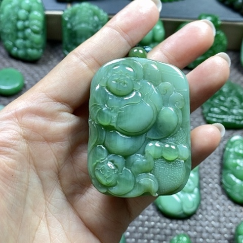 【闪购商品】颈饰未镶嵌和田玉