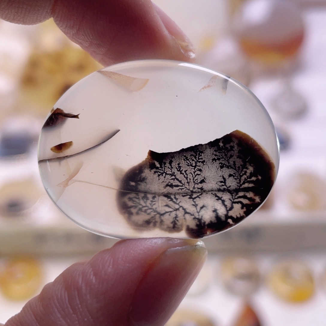 玛瑙/玉髓未镶嵌珠宝奇石