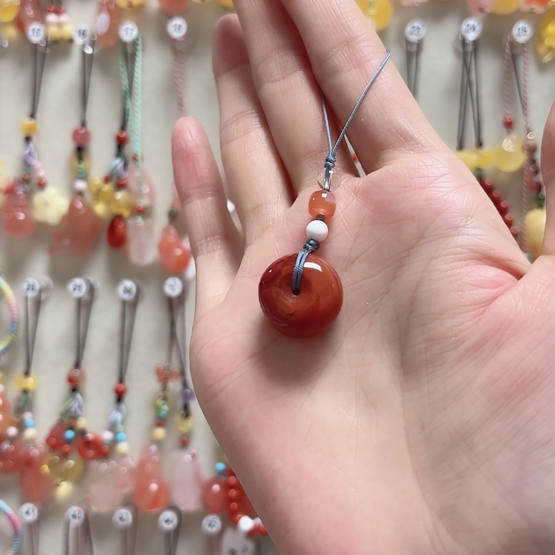 南红玛瑙未镶嵌吊坠(赠链)