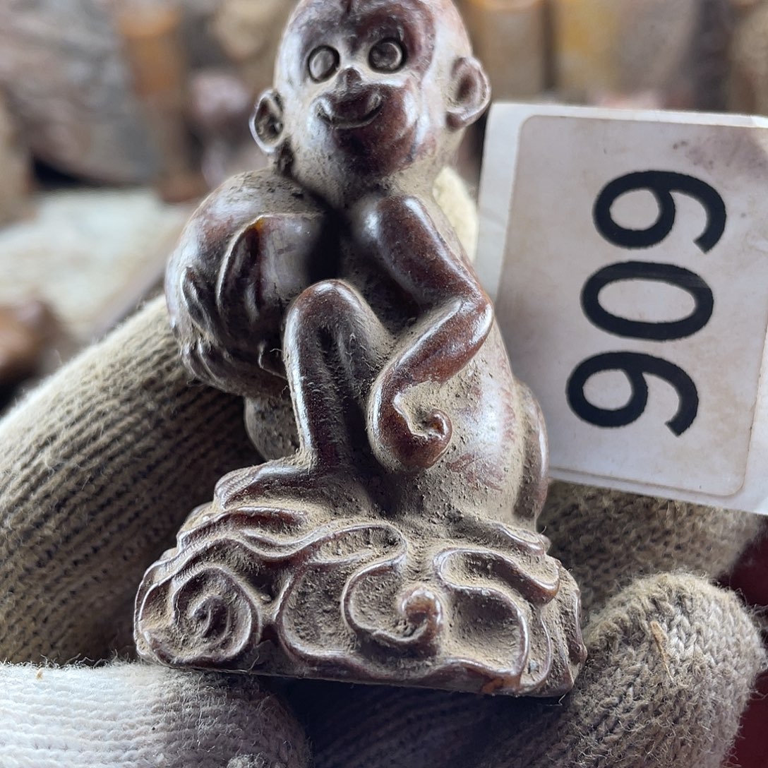 和田玉（糖玉）未镶嵌挂件