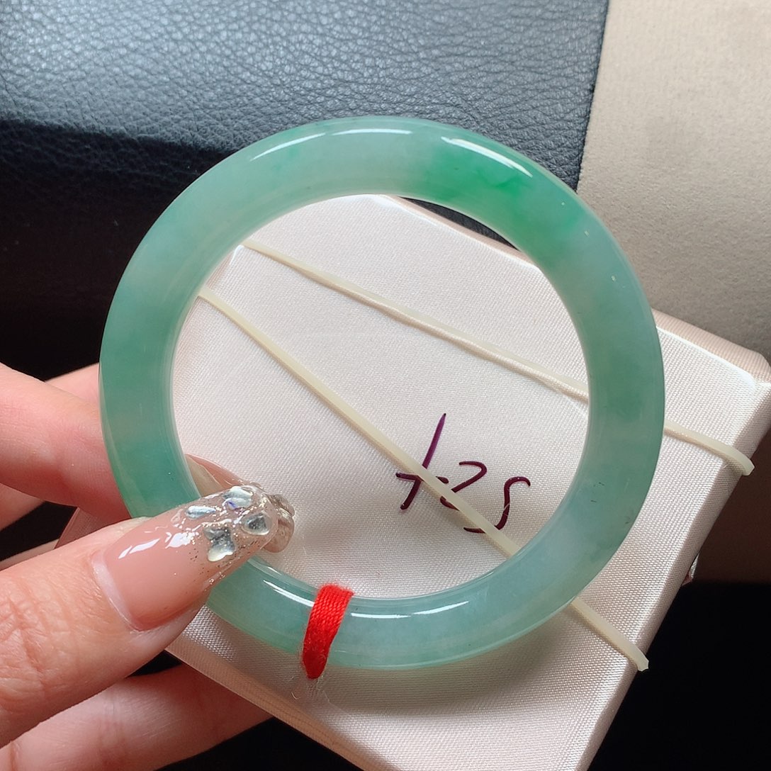 翡翠手镯未镶嵌8号