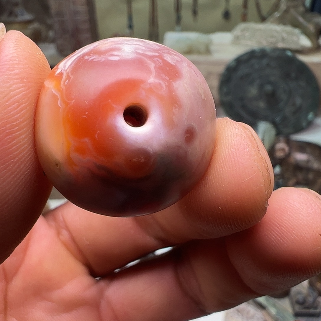 雨***虹和田玉未镶嵌颈饰