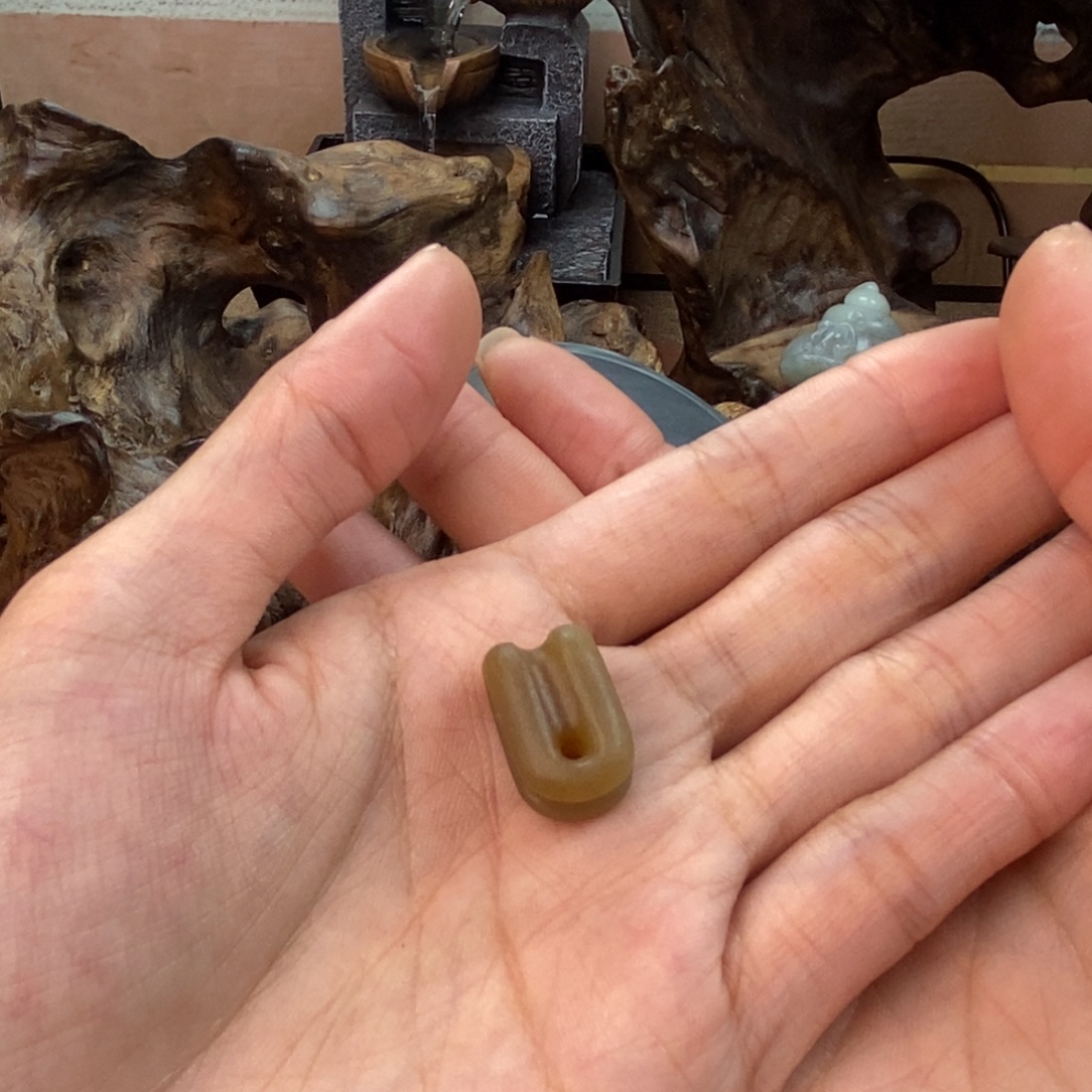 甜****和田玉（糖玉）未镶嵌颈饰