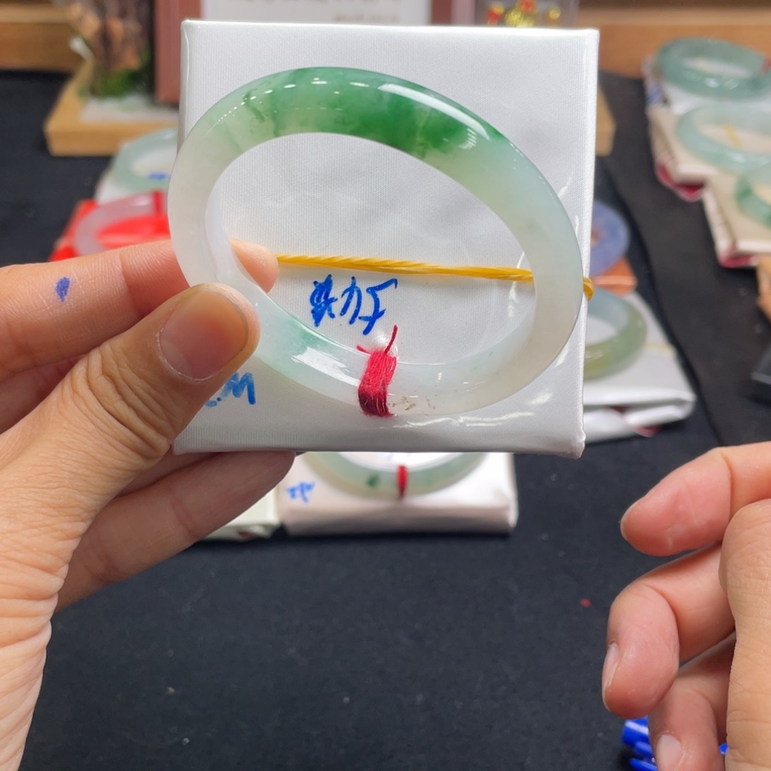 翡翠手镯未镶嵌54贵妃天然翡翠A货