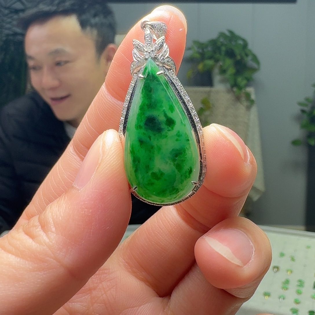 翡翠18K金镶嵌吊坠(不含链)天然