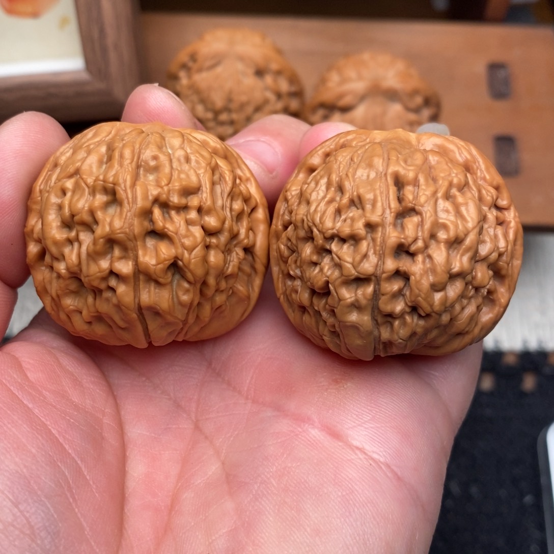 文玩核桃吊坠莲花40