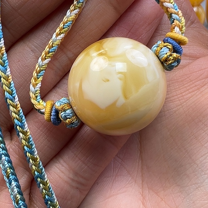 蜜蜡未镶嵌珠宝奇石