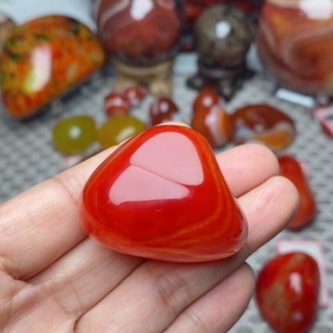 未镶嵌玛瑙/玉髓珠宝奇石《****》