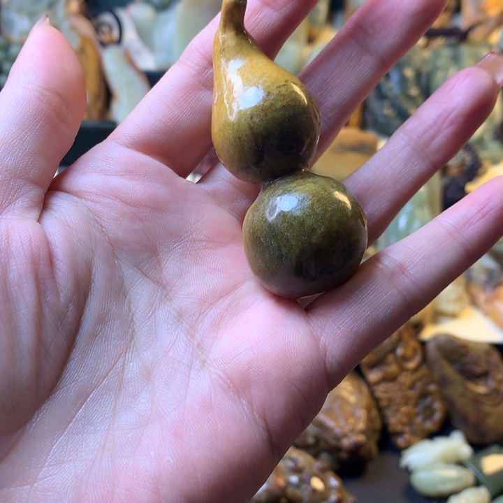 岫岩河磨玉（透闪石质玉）手链未镶嵌