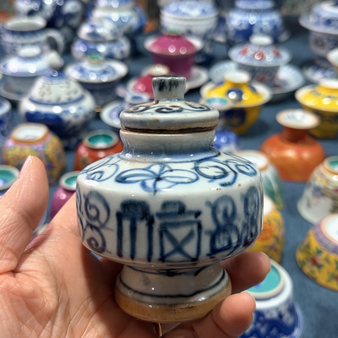 源思陶瓷有限公司