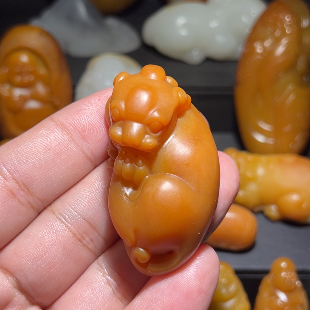 开***乐和田玉未镶嵌颈饰