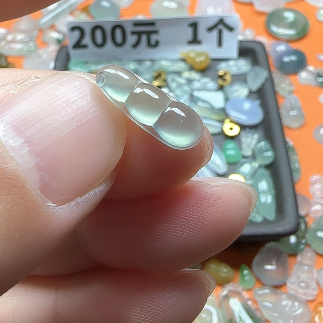 定制翡翠未镶嵌翡翠