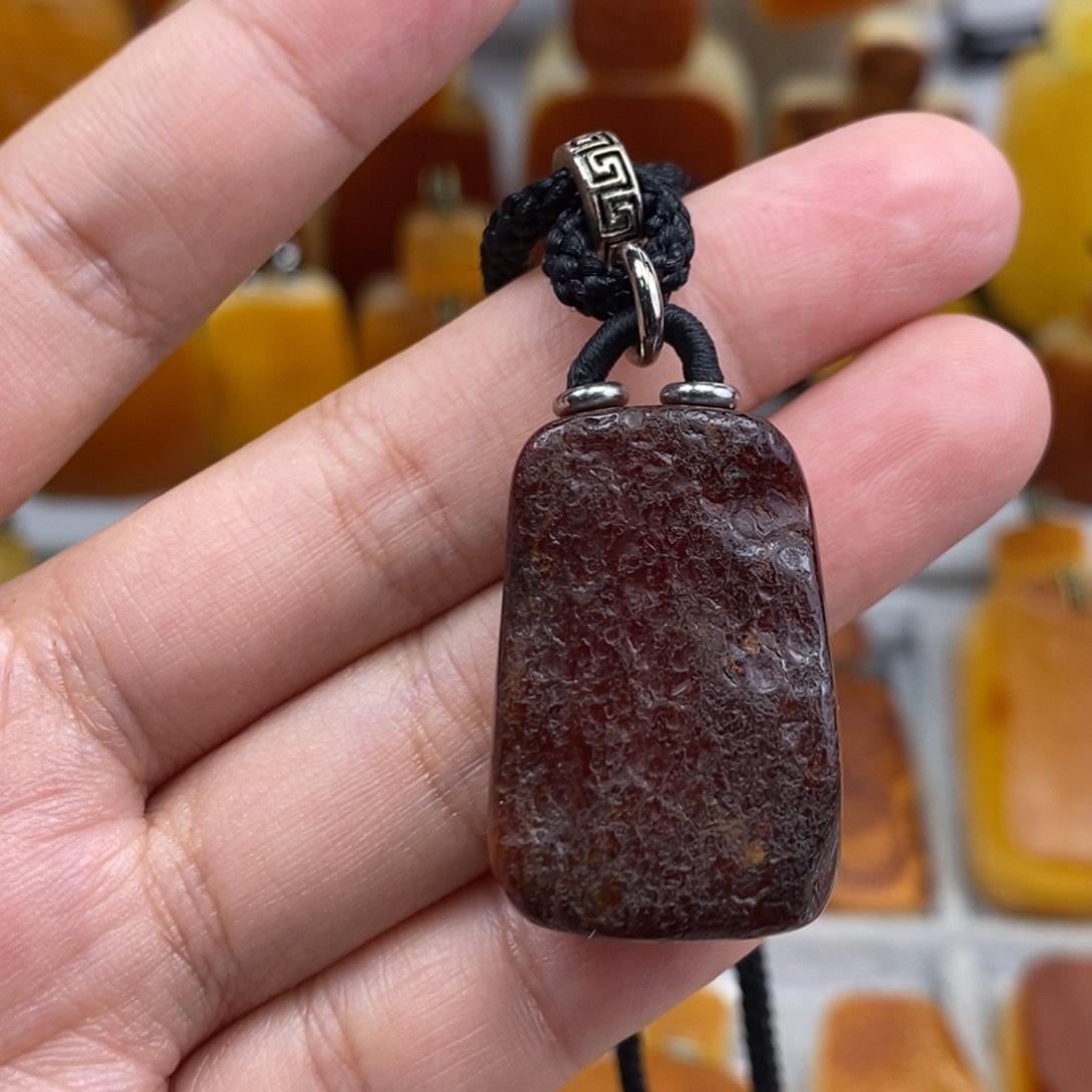 琥珀吊坠(赠链)未镶嵌