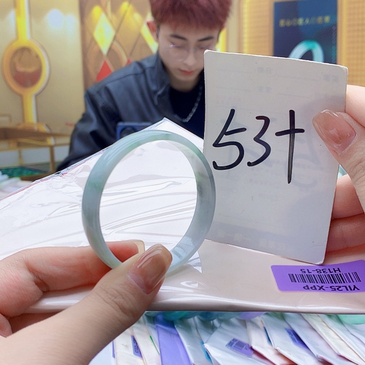 翡翠未镶嵌手镯00009……