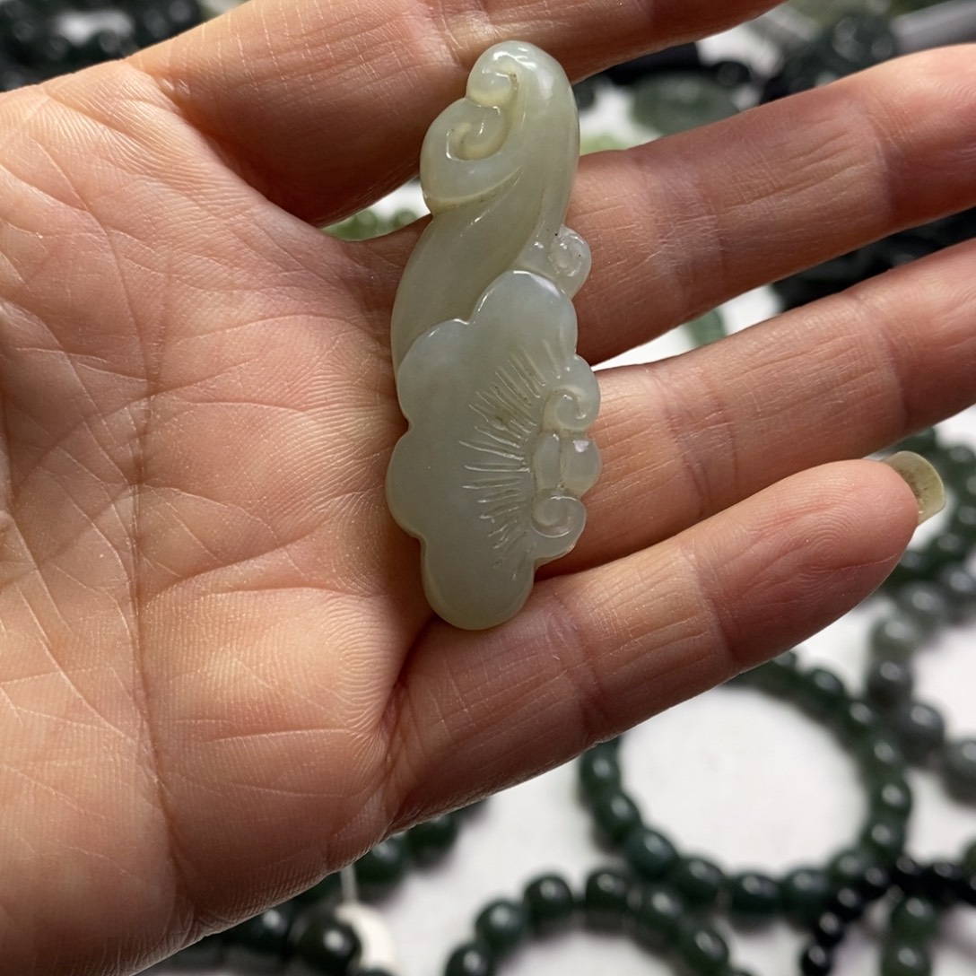 王***好和田玉未镶嵌手链和田玉如意吊坠