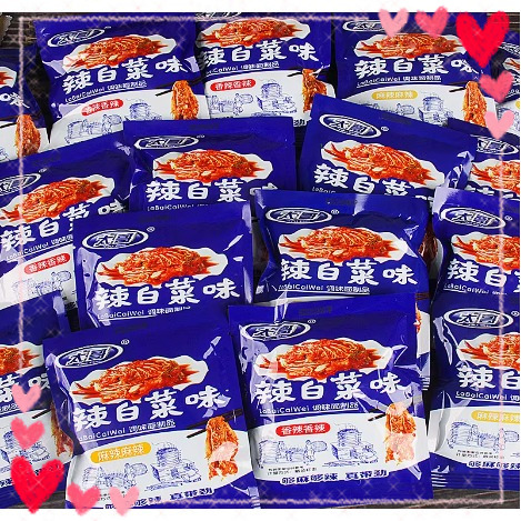 太哥辣条怀旧解馋味休闲辣白菜麻辣小零食校园童年