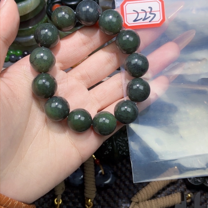 和田玉和田玉边角料随机发未镶嵌