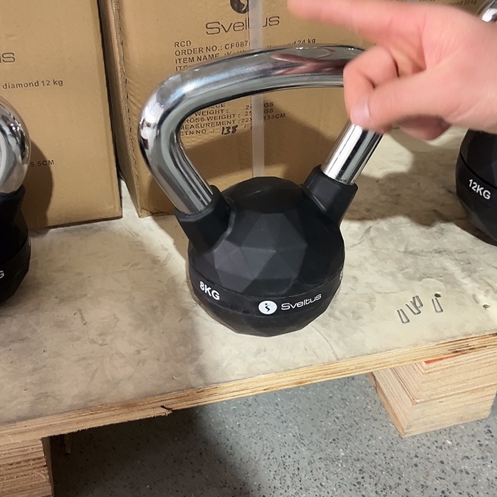 全新黑色竞技壶铃8公斤一只