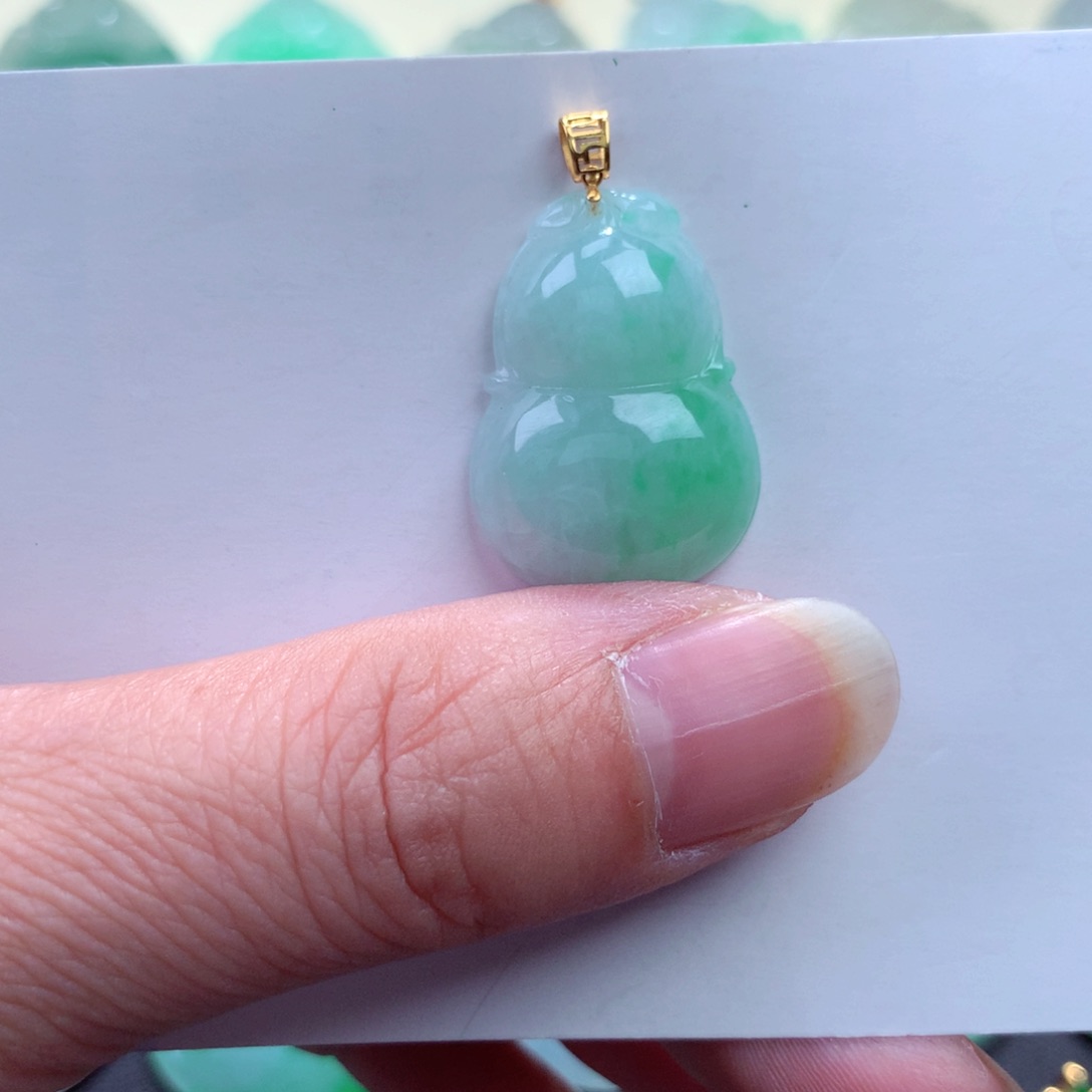 翡翠吊坠(不含链)18K金镶嵌