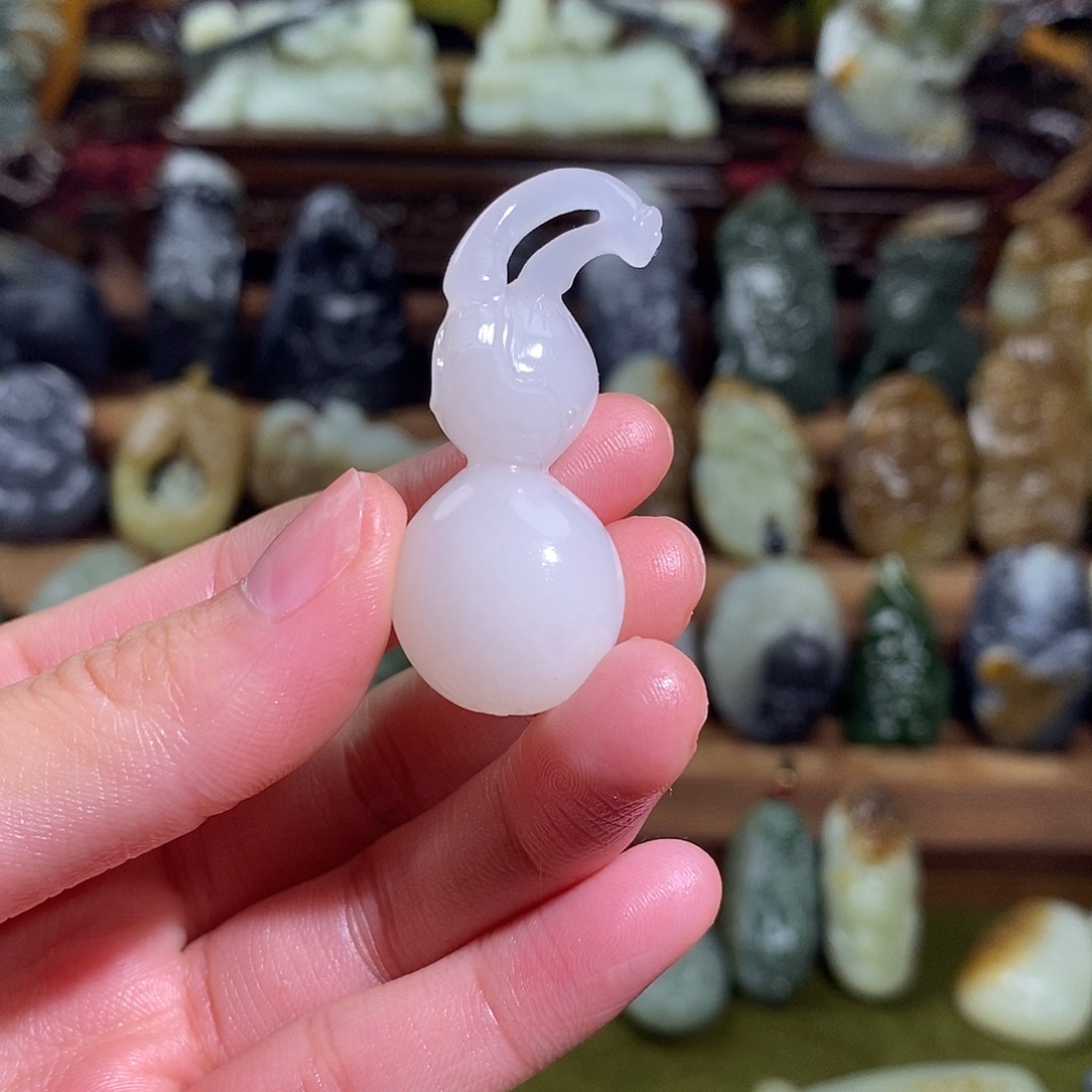 颈饰未镶嵌和田玉?*W