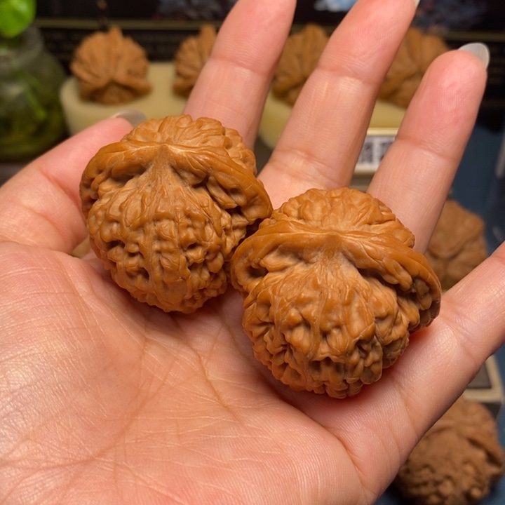 【闪购商品】把件文玩核桃莲花