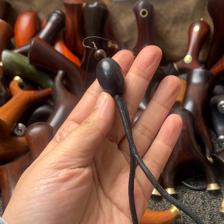 大果紫檀（缅甸花梨）2个乌木实木绳绑好