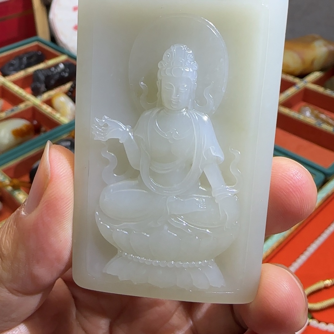 和田玉未镶嵌颈饰