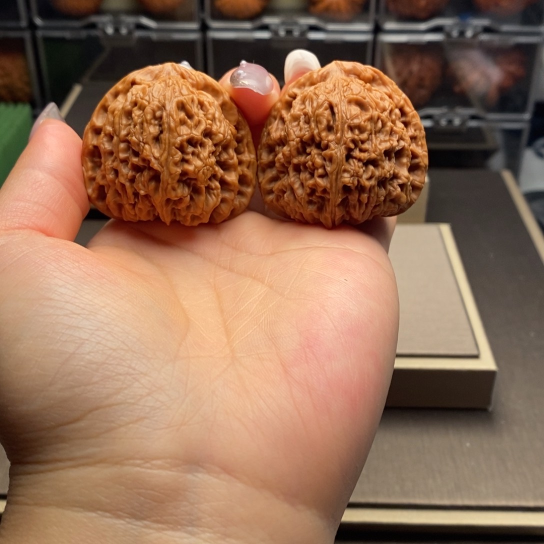 文玩核桃吊坠42尺三角南疆