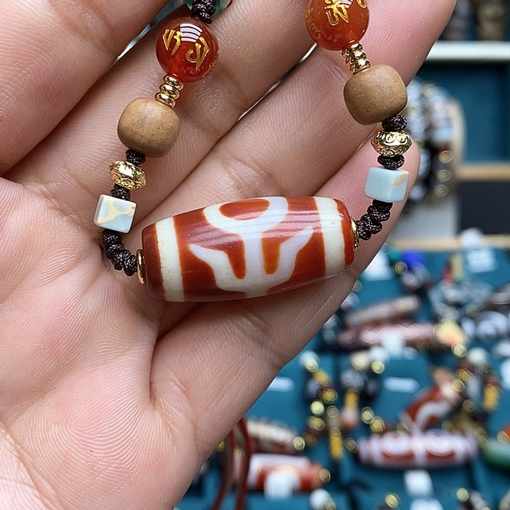 玛瑙/玉髓颈饰合金