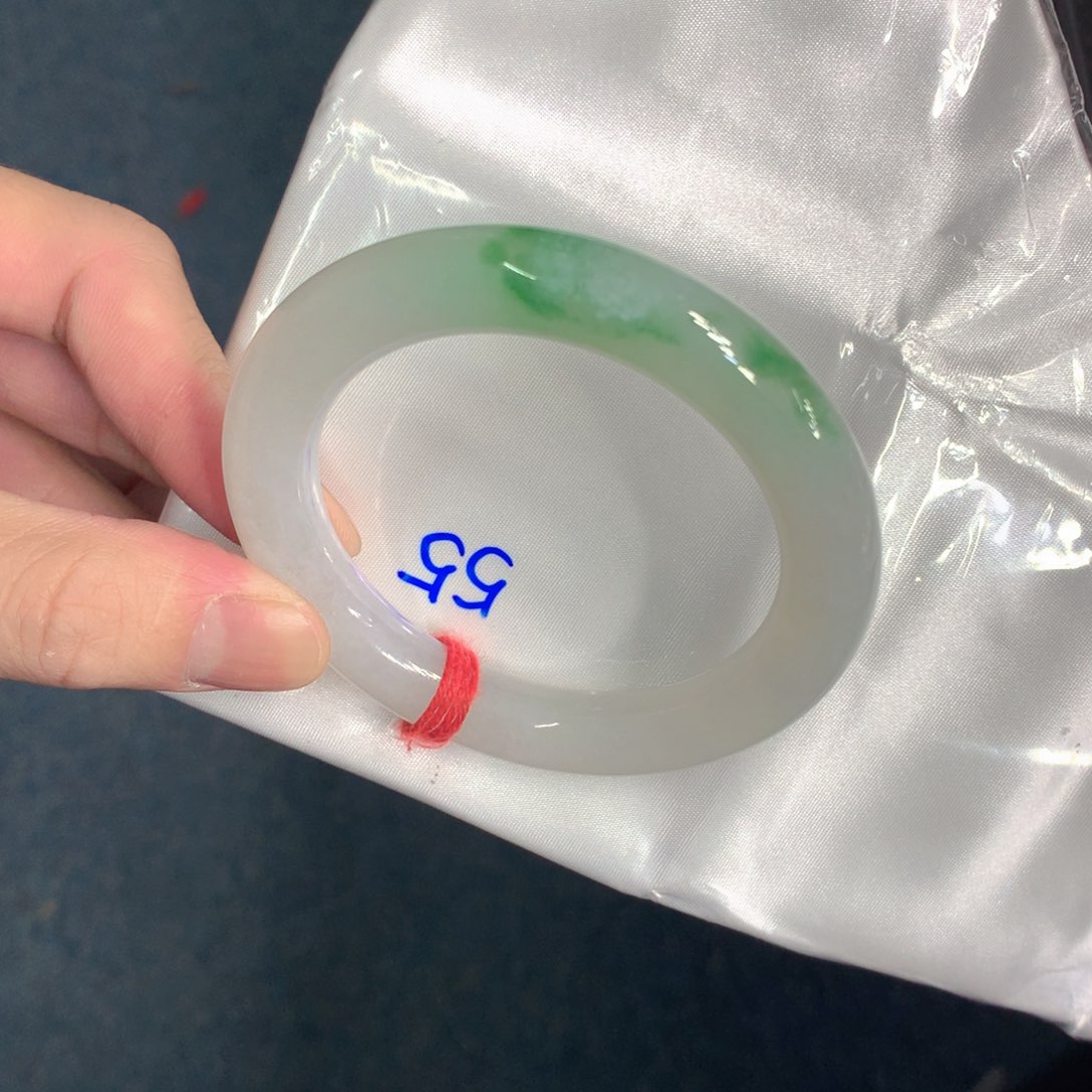 翡翠未镶嵌手镯（圆镯）花***花翡翠