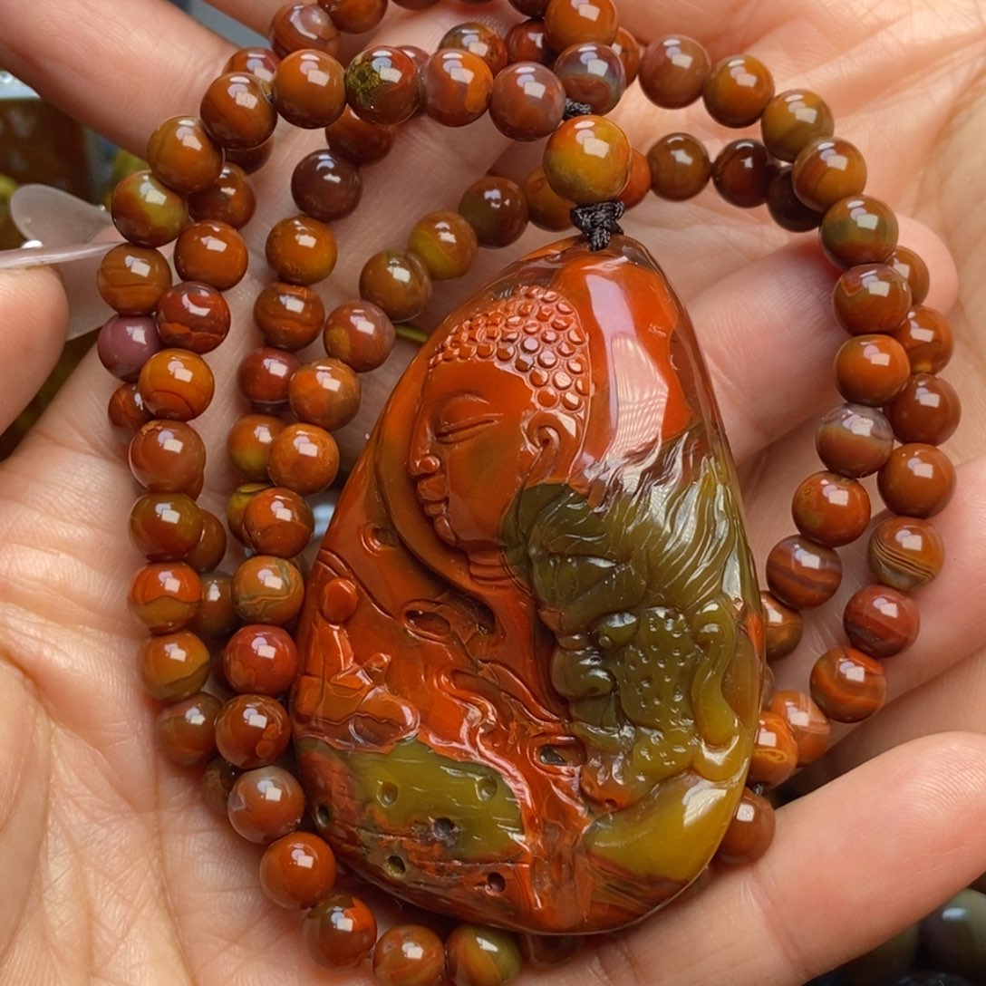 玛瑙/玉髓颈饰未镶嵌战国红