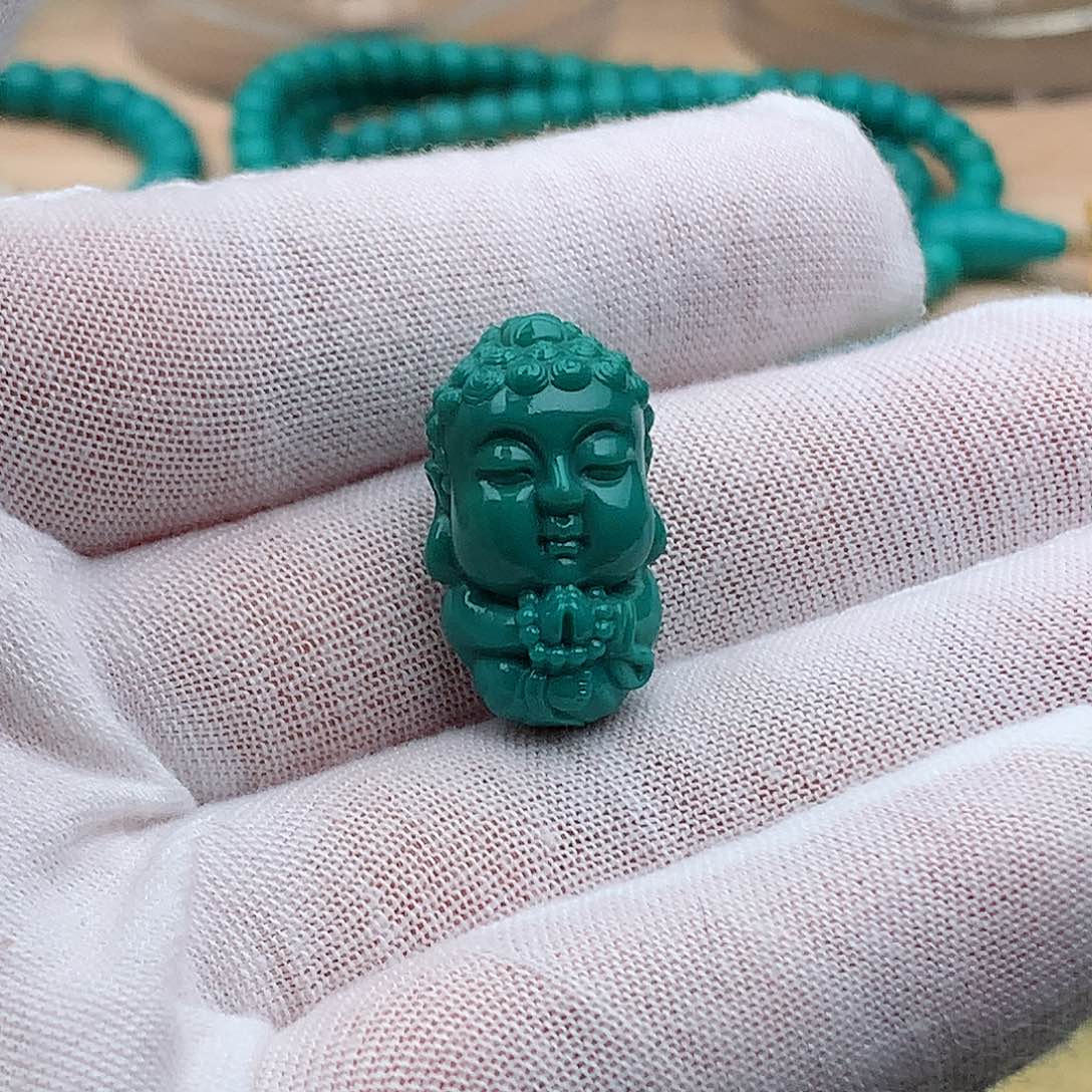 绿松石颈饰未镶嵌