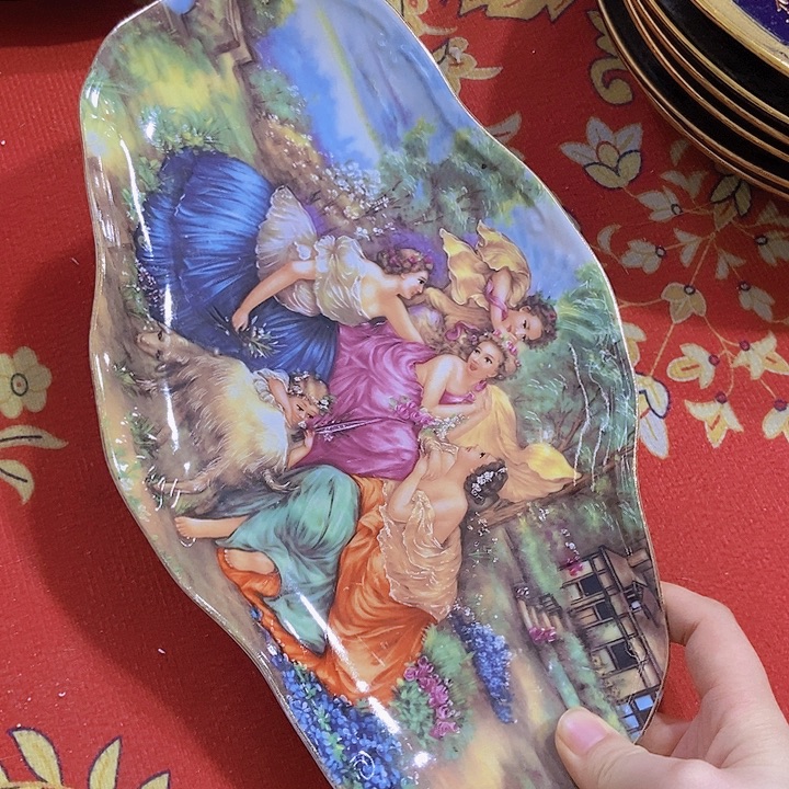 瓷片中………………………………………