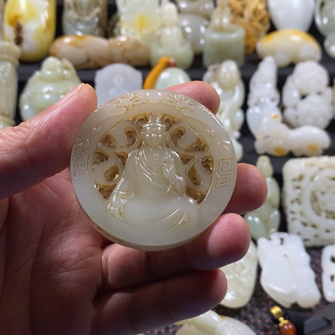 和田玉颈饰未镶嵌