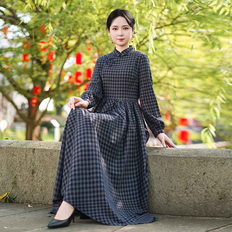 筠雅新款修身显瘦格子长袖连衣裙复古新中式国风旗袍裙子女25R706
