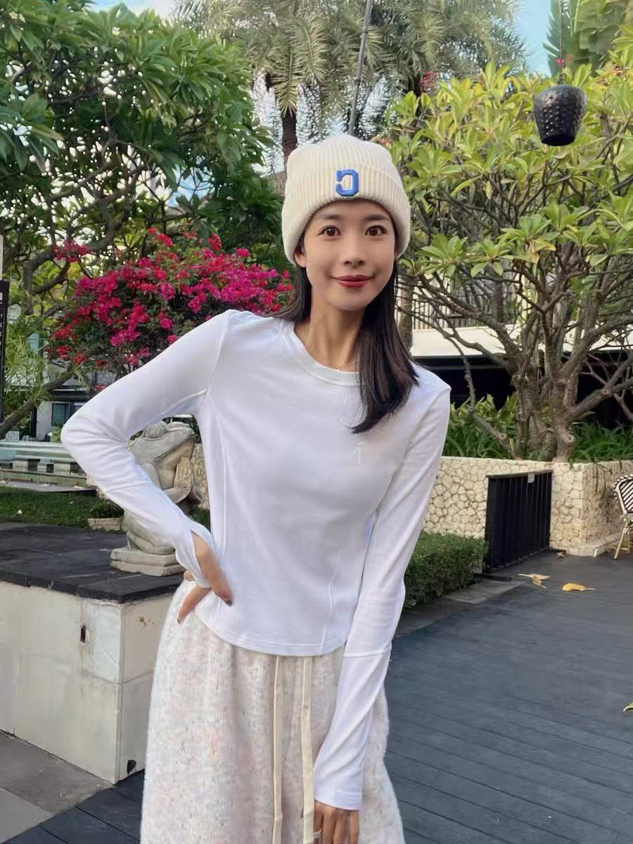 Lesacha澜石！时尚圆领拼接短款休闲百搭显瘦长袖打底衫（25028）